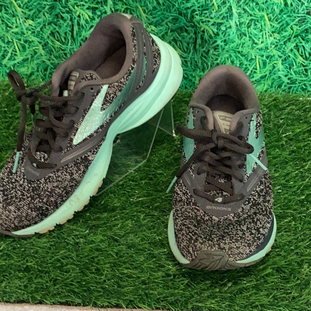 Brooks launch 4